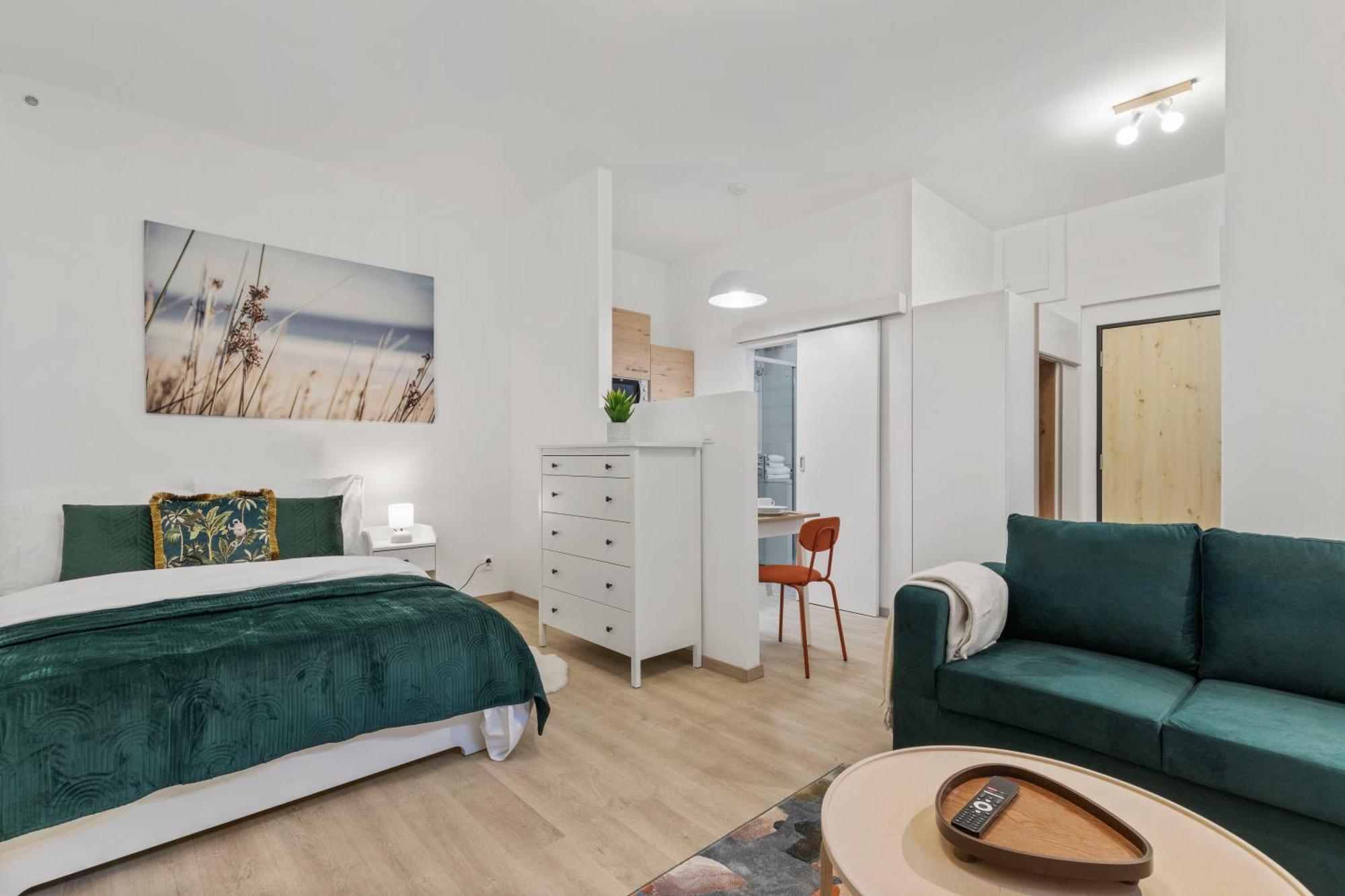 Garden Haven Studio In Old Town Братислава Экстерьер фото