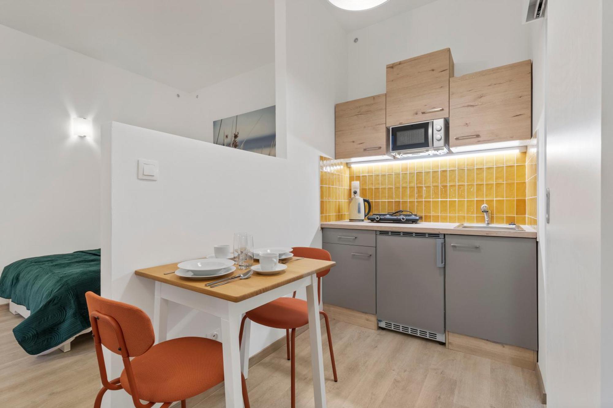 Garden Haven Studio In Old Town Братислава Экстерьер фото